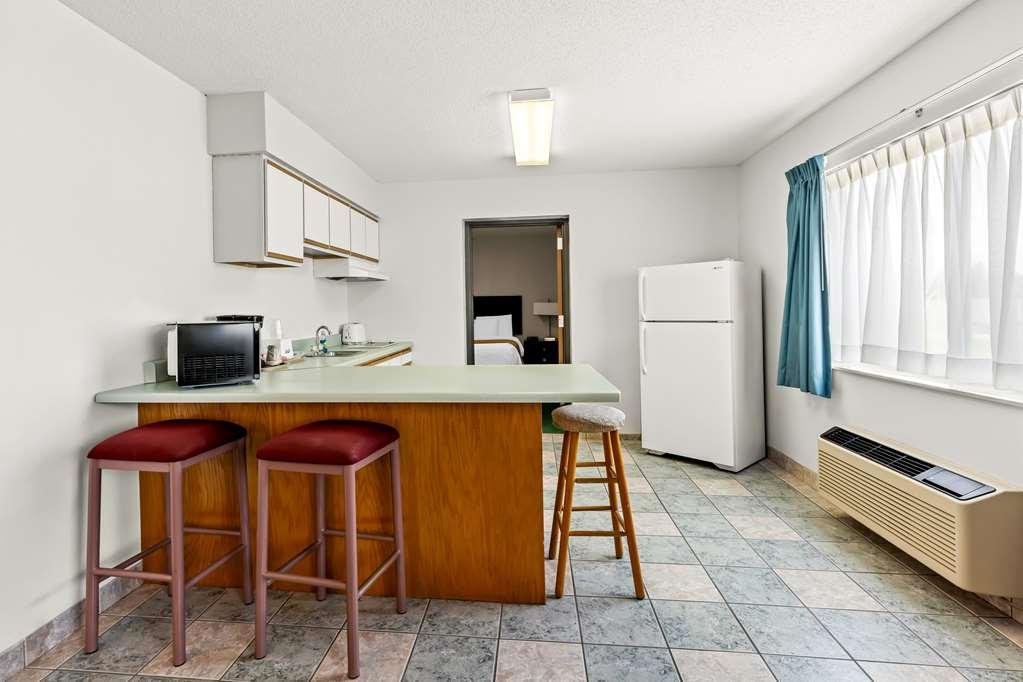 Americas Best Value Inn & Suites - Tahquamenon Country Newberry Kamer foto
