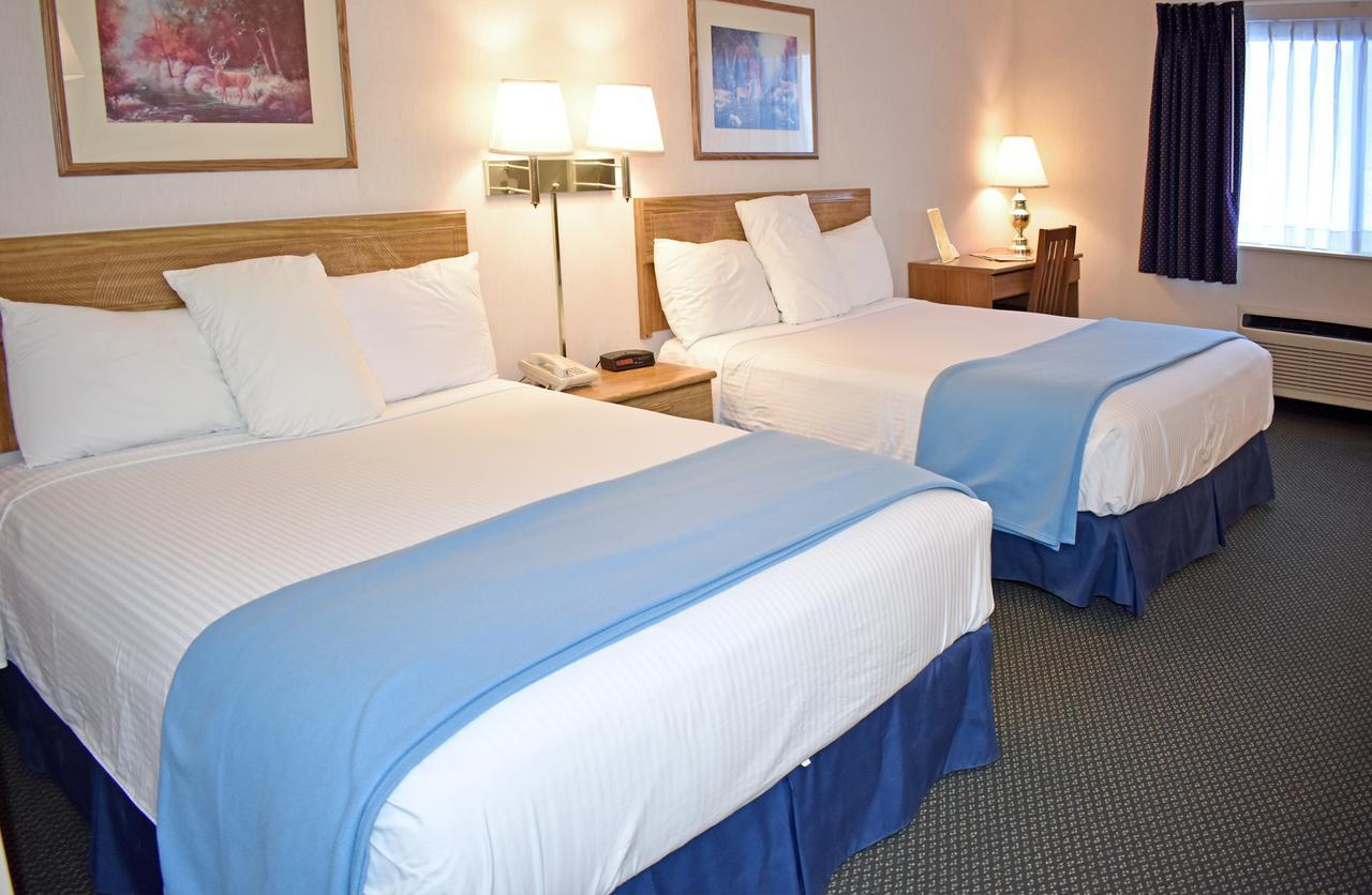 Americas Best Value Inn & Suites - Tahquamenon Country Newberry Buitenkant foto