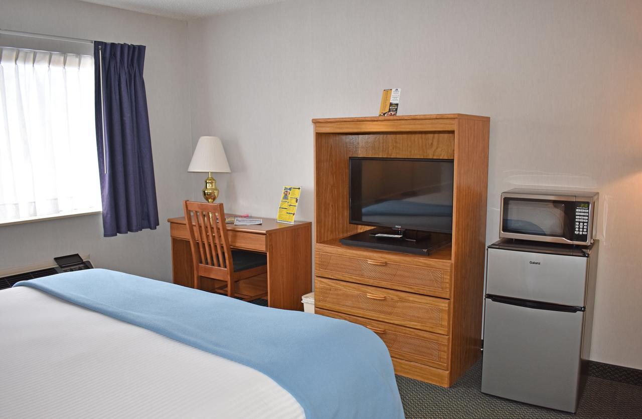 Americas Best Value Inn & Suites - Tahquamenon Country Newberry Buitenkant foto